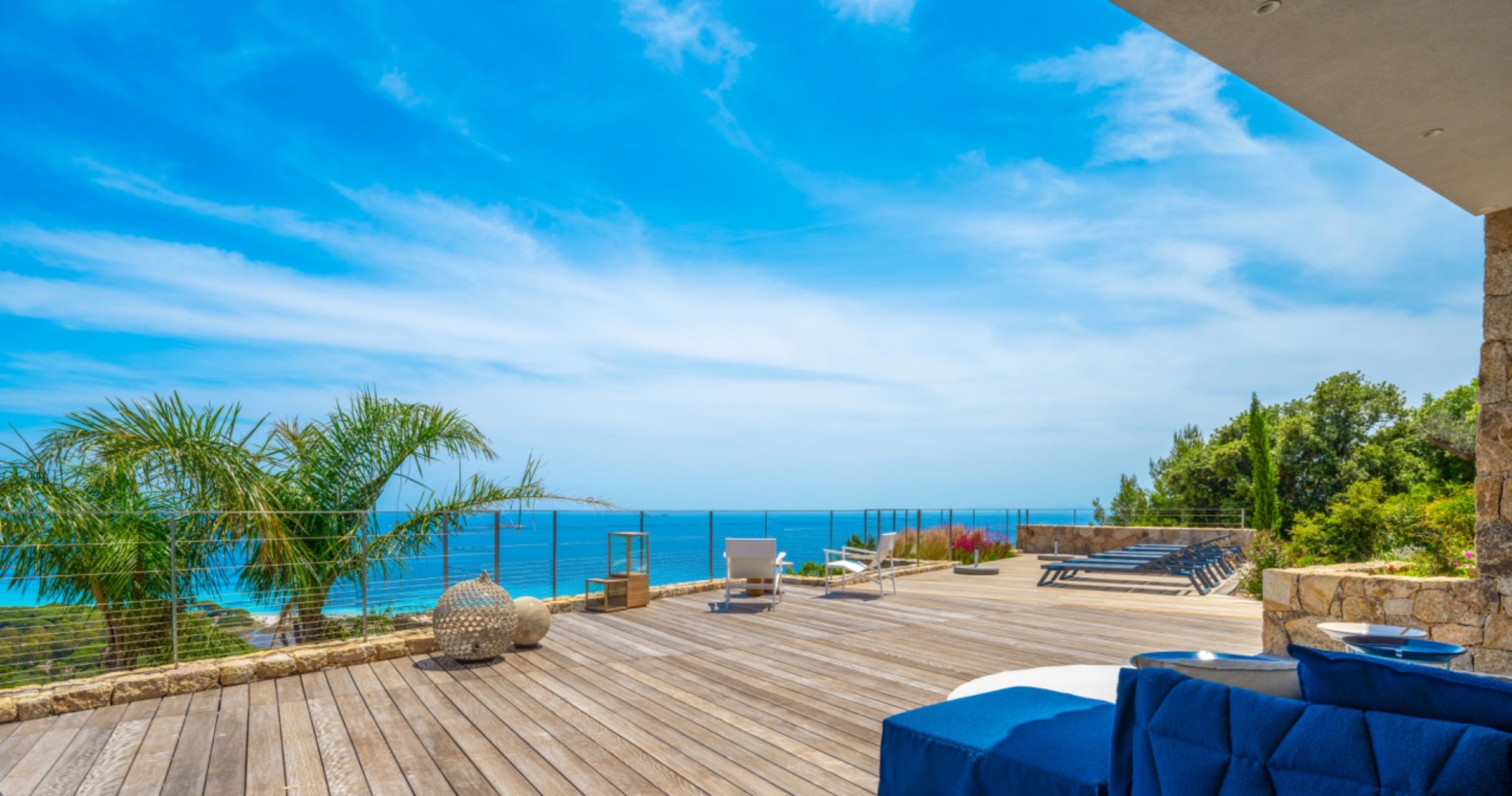 villa de luxe 8 Pièces en location saisonnière sur PORTO VECCHIO (20137)