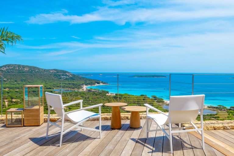 luxury villa 8 Rooms for seasonal rent on PORTO VECCHIO (20137)