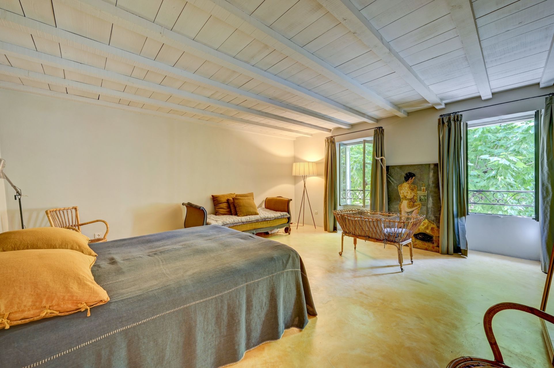 luxury house 7 Rooms for sale on ST REMY DE PROVENCE (13210)