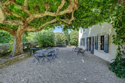 Sale Luxury house Saint-Rémy-de-Provence 7 Rooms 235 m²