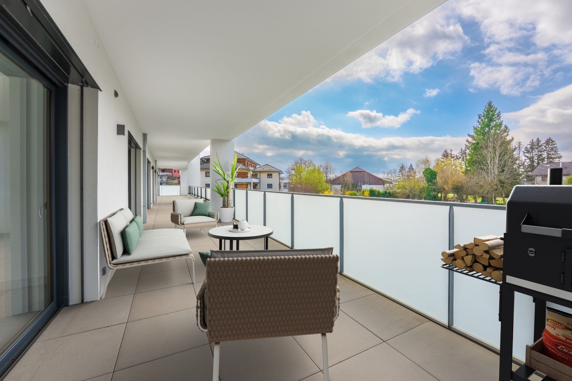 luxury apartment 7 Rooms for sale on DIVONNE LES BAINS (01220)