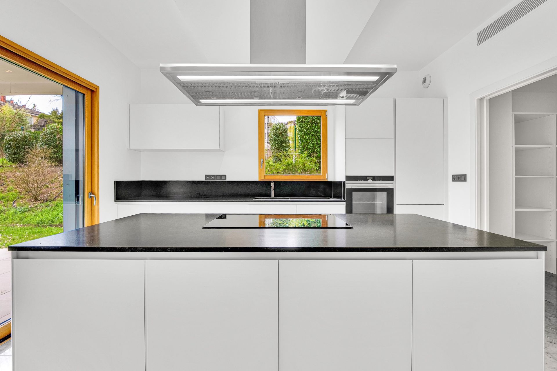 luxury apartment 7 Rooms for sale on DIVONNE LES BAINS (01220)