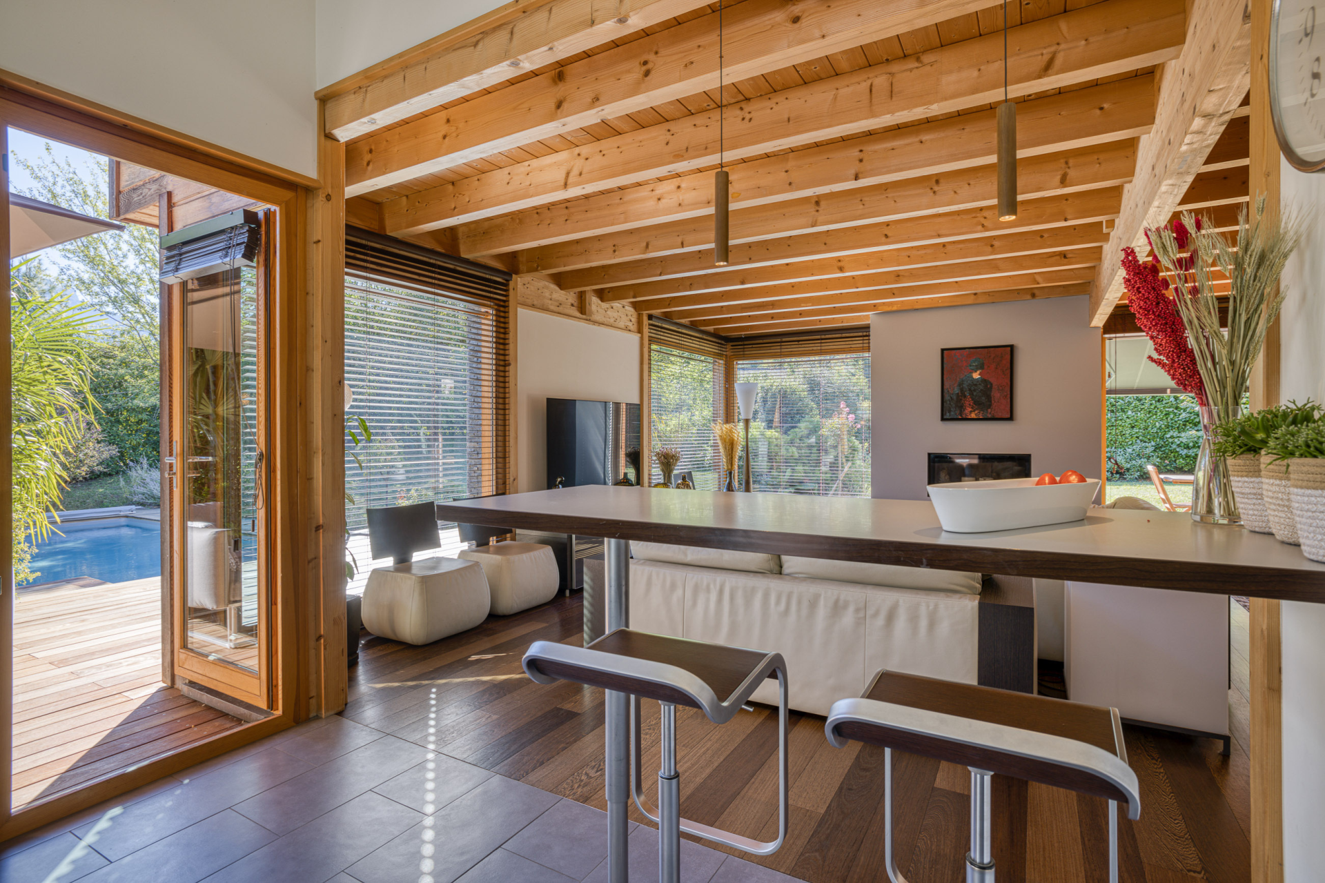 luxury house 8 Rooms for sale on ST JORIOZ (74410)