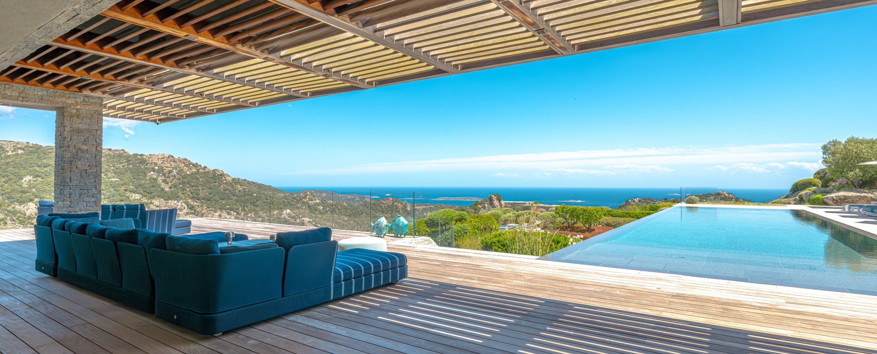 villa de luxe 9 Pièces en location saisonnière sur PORTO VECCHIO (20137)