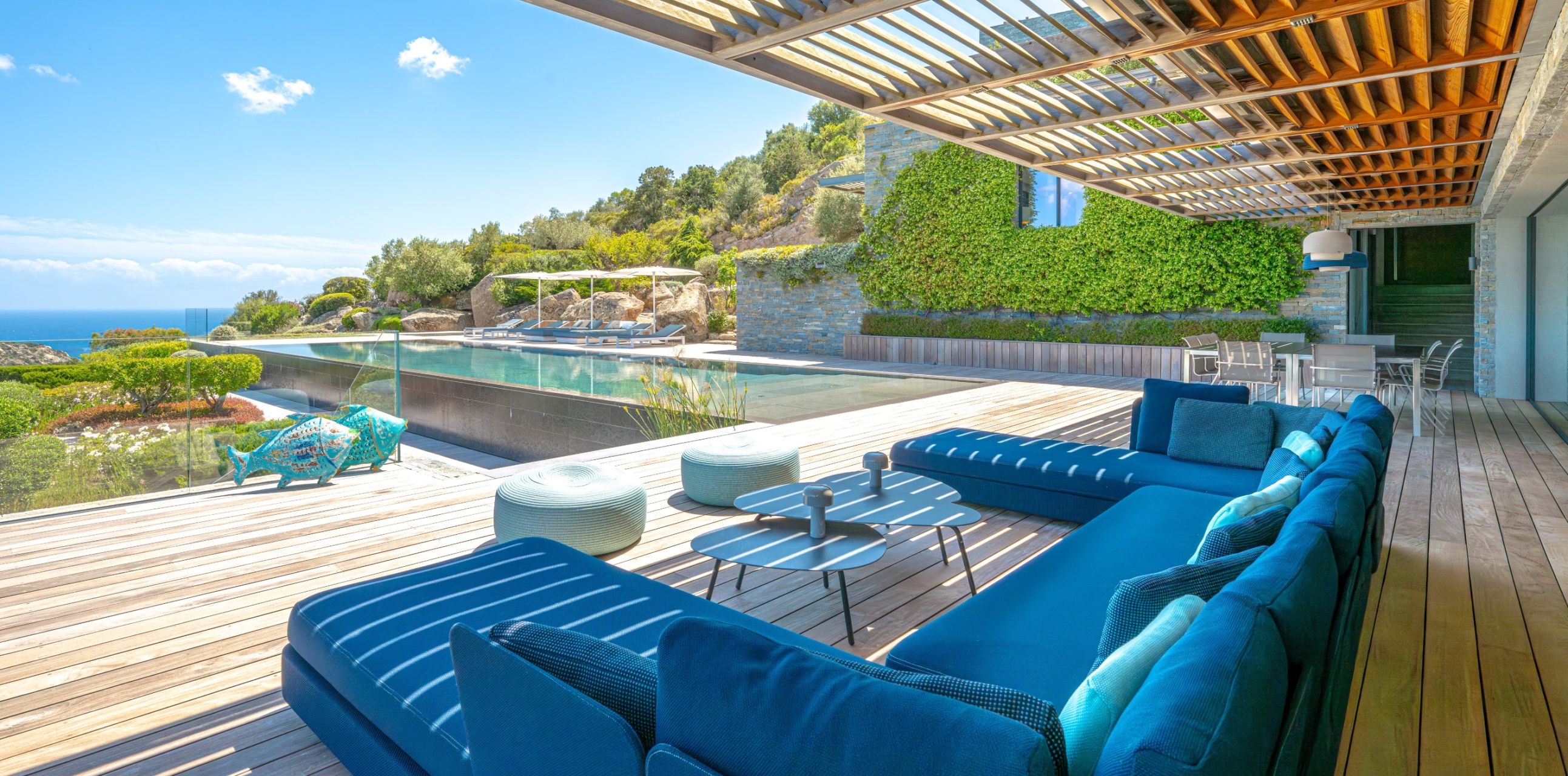 villa de luxe 9 Pièces en location saisonnière sur PORTO VECCHIO (20137)