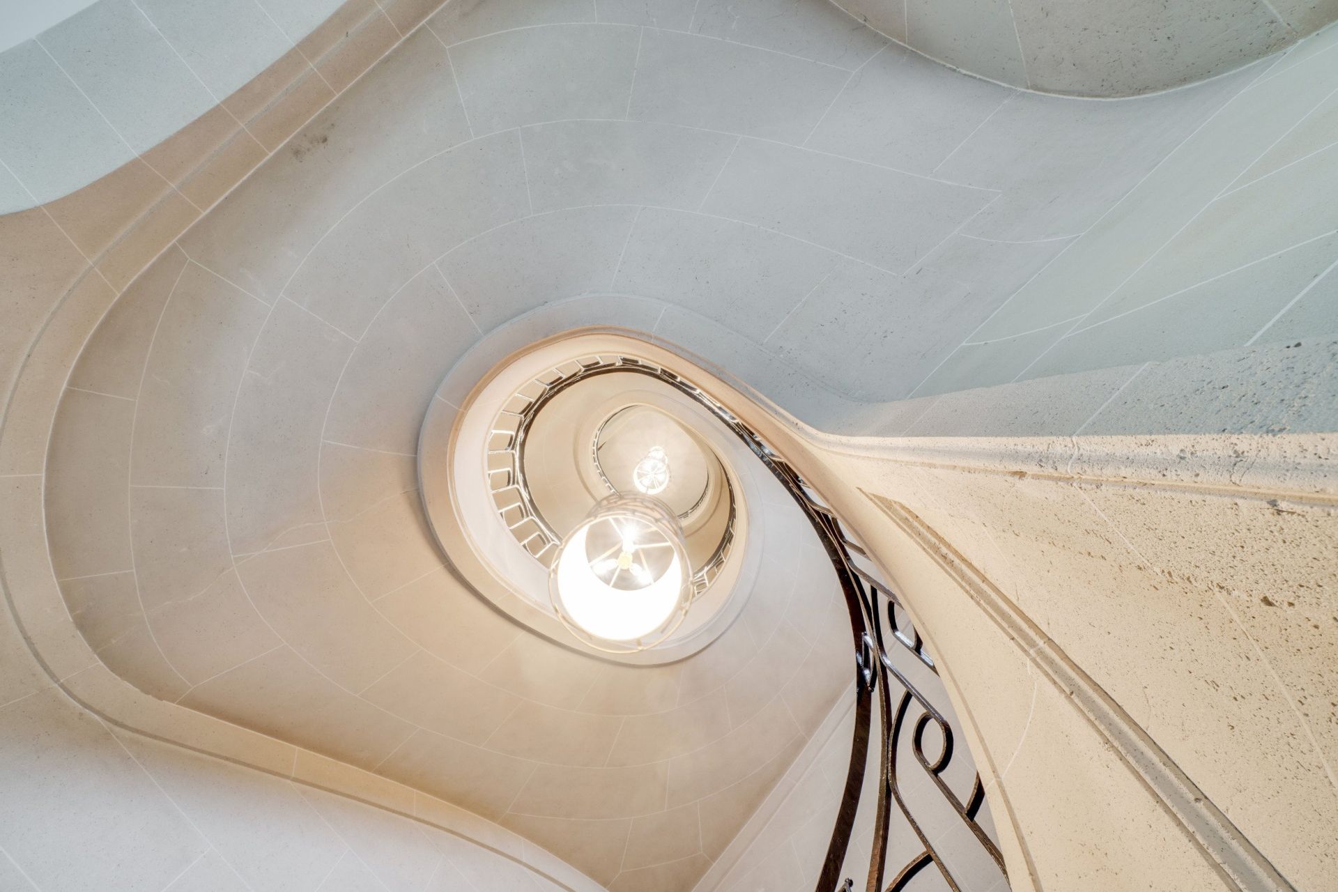 luxury house 8 Rooms for rent on Paris (75016)