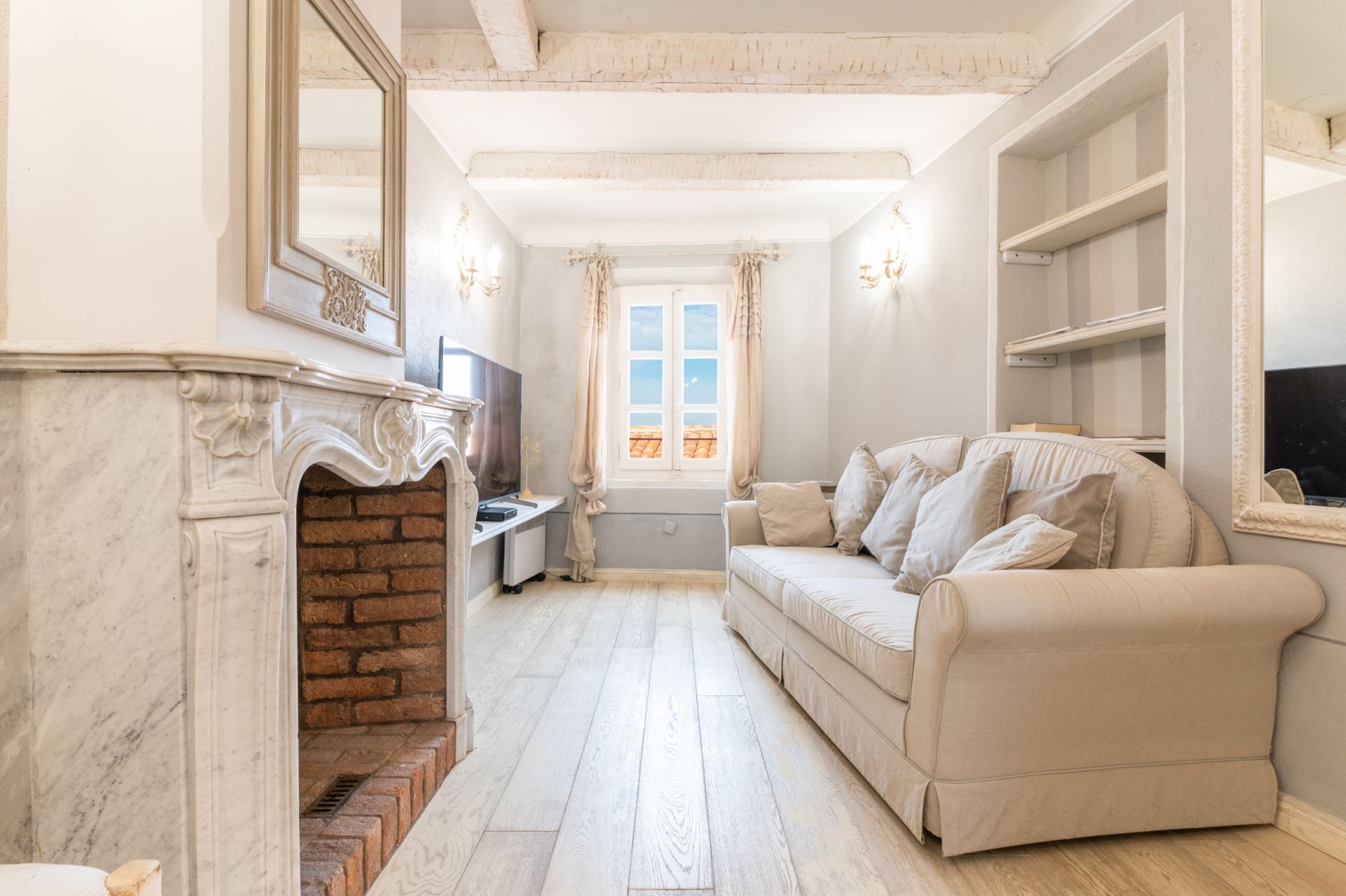 fisherman's house 5 Rooms for sale on ST TROPEZ (83990)