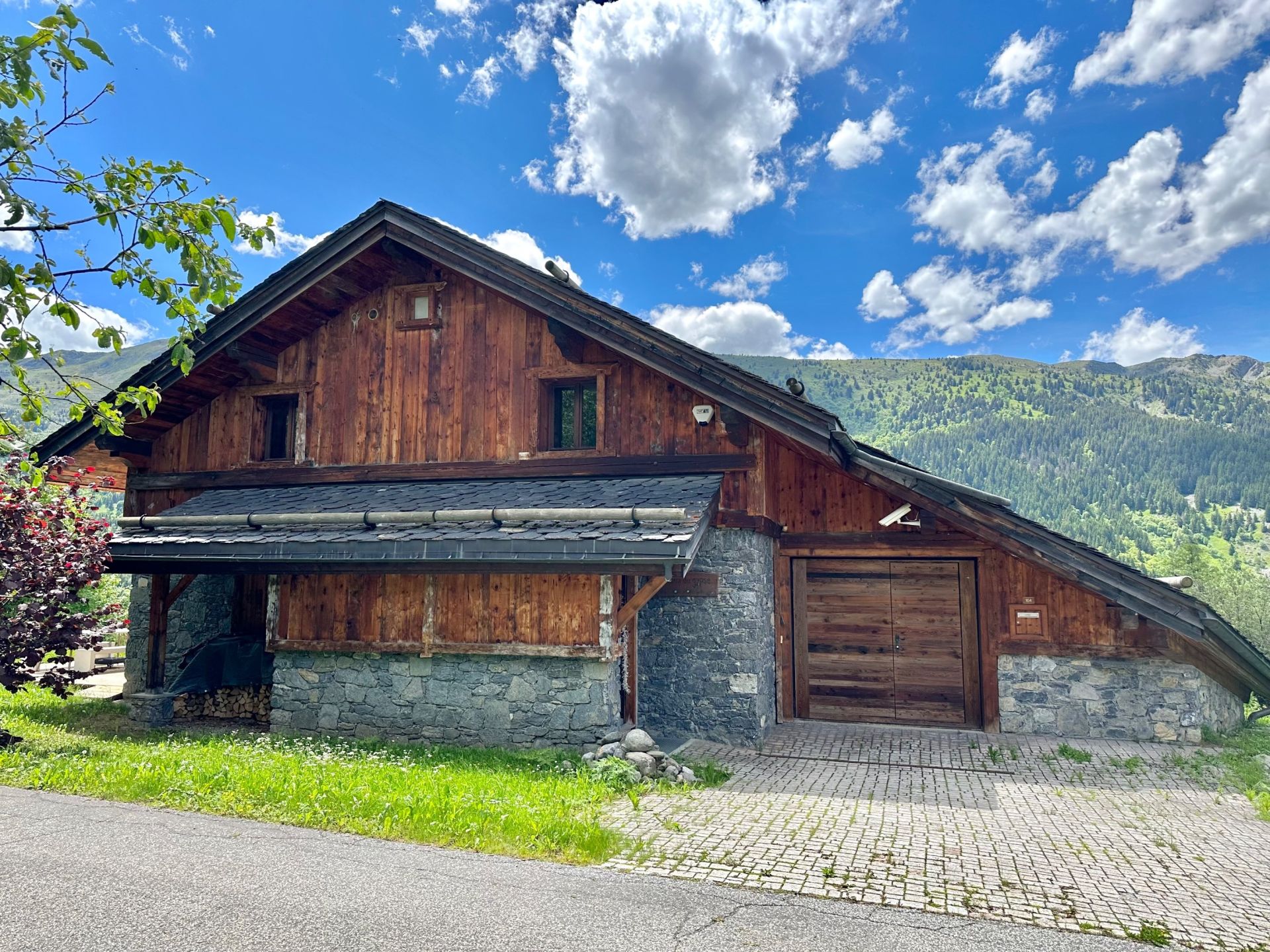 luxury chalet 6 Rooms for seasonal rent on MERIBEL LES ALLUES (73550)