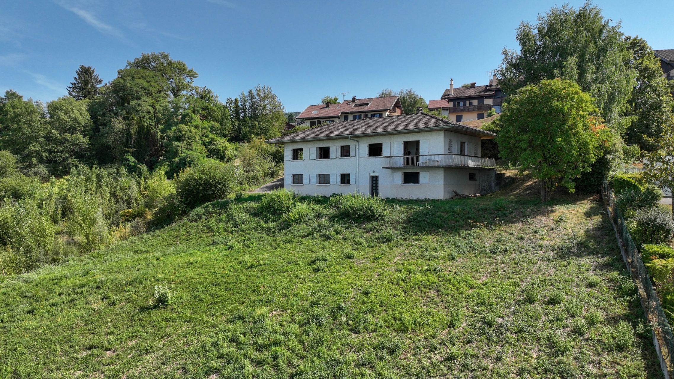 luxury house 8 Rooms for sale on PUBLIER (74500)