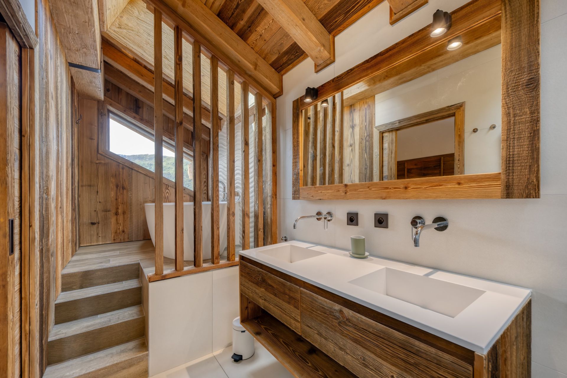 luxury apartment 8 Rooms for seasonal rent on MERIBEL LES ALLUES (73550)