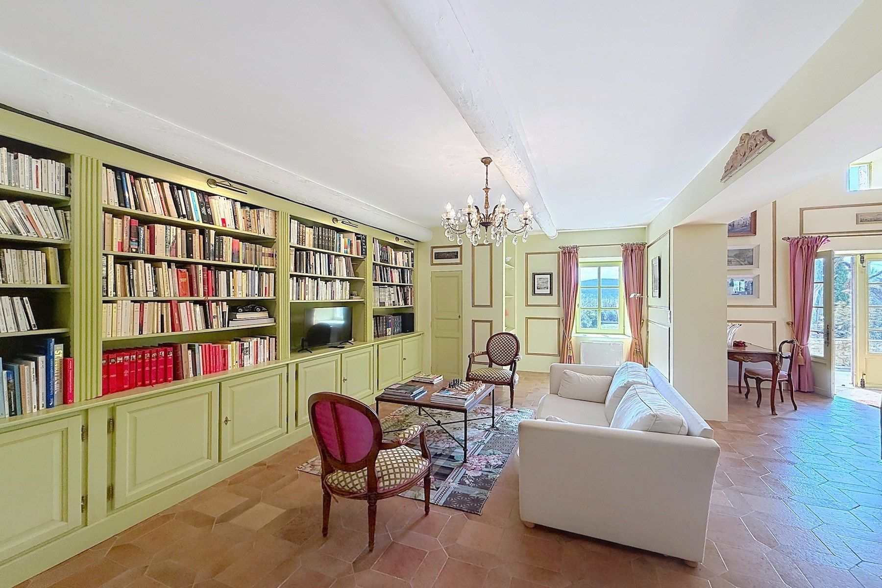 luxury house 10 Rooms for sale on UZES (30700)