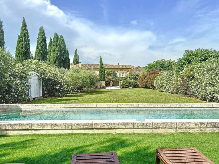 maison de luxe 10 Pièces en vente sur UZES (30700)