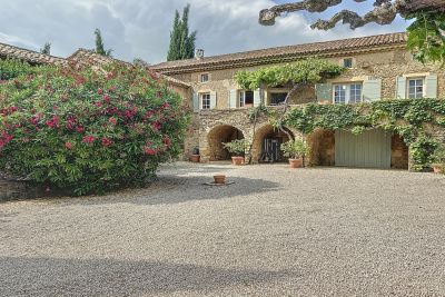Vente Maison de luxe Uzès 10 Pièces 360 m²