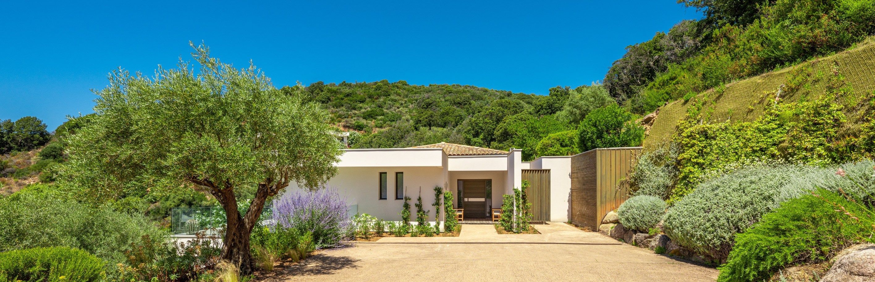 luxury house 7 Rooms for seasonal rent on AJACCIO (20000)