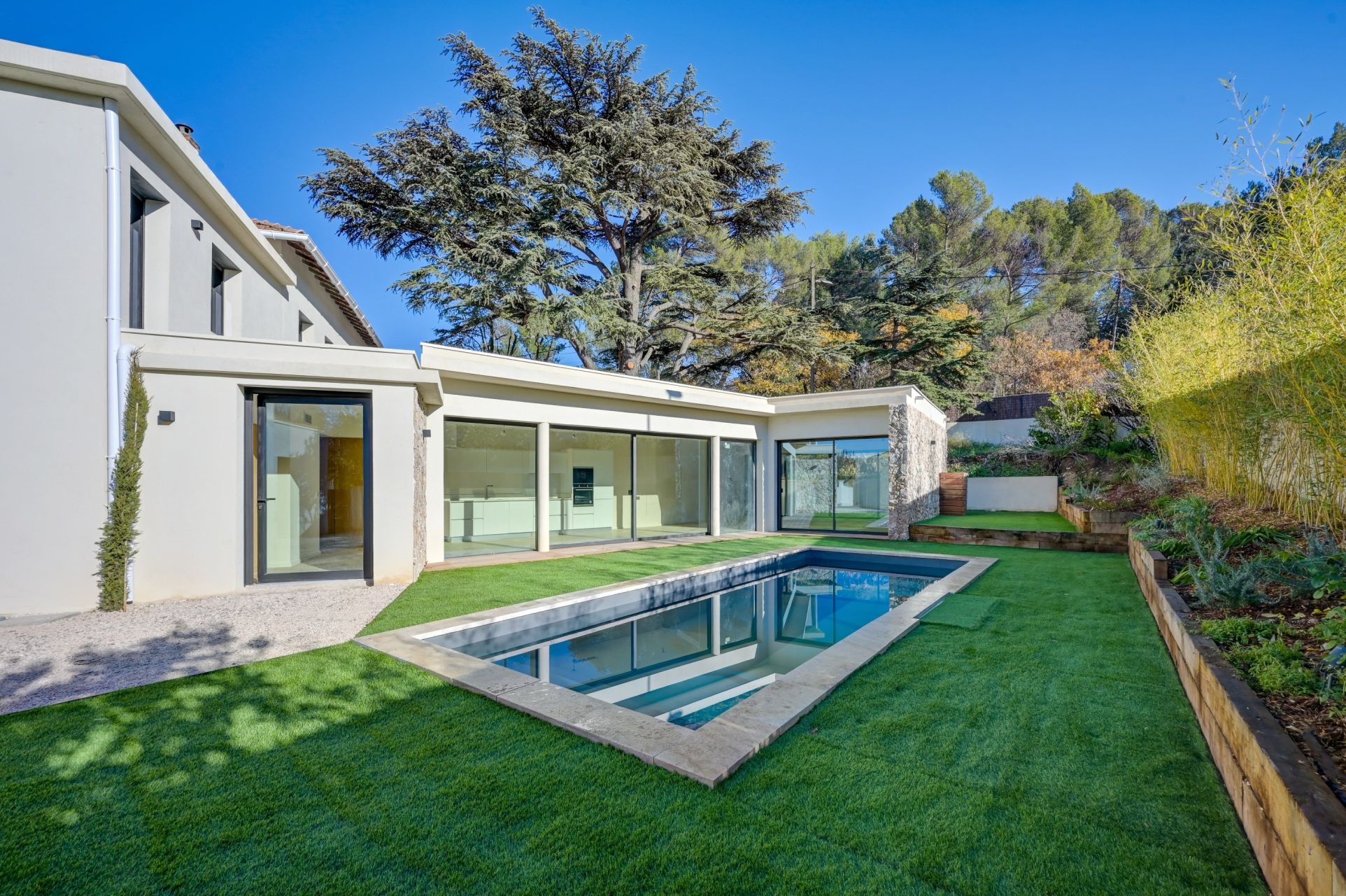 luxury house 4 Rooms for sale on AIX EN PROVENCE (13100)