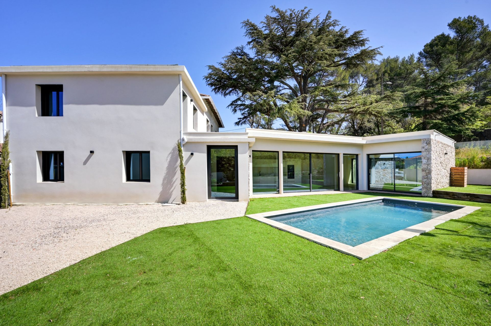 luxury house 4 Rooms for sale on AIX EN PROVENCE (13100)