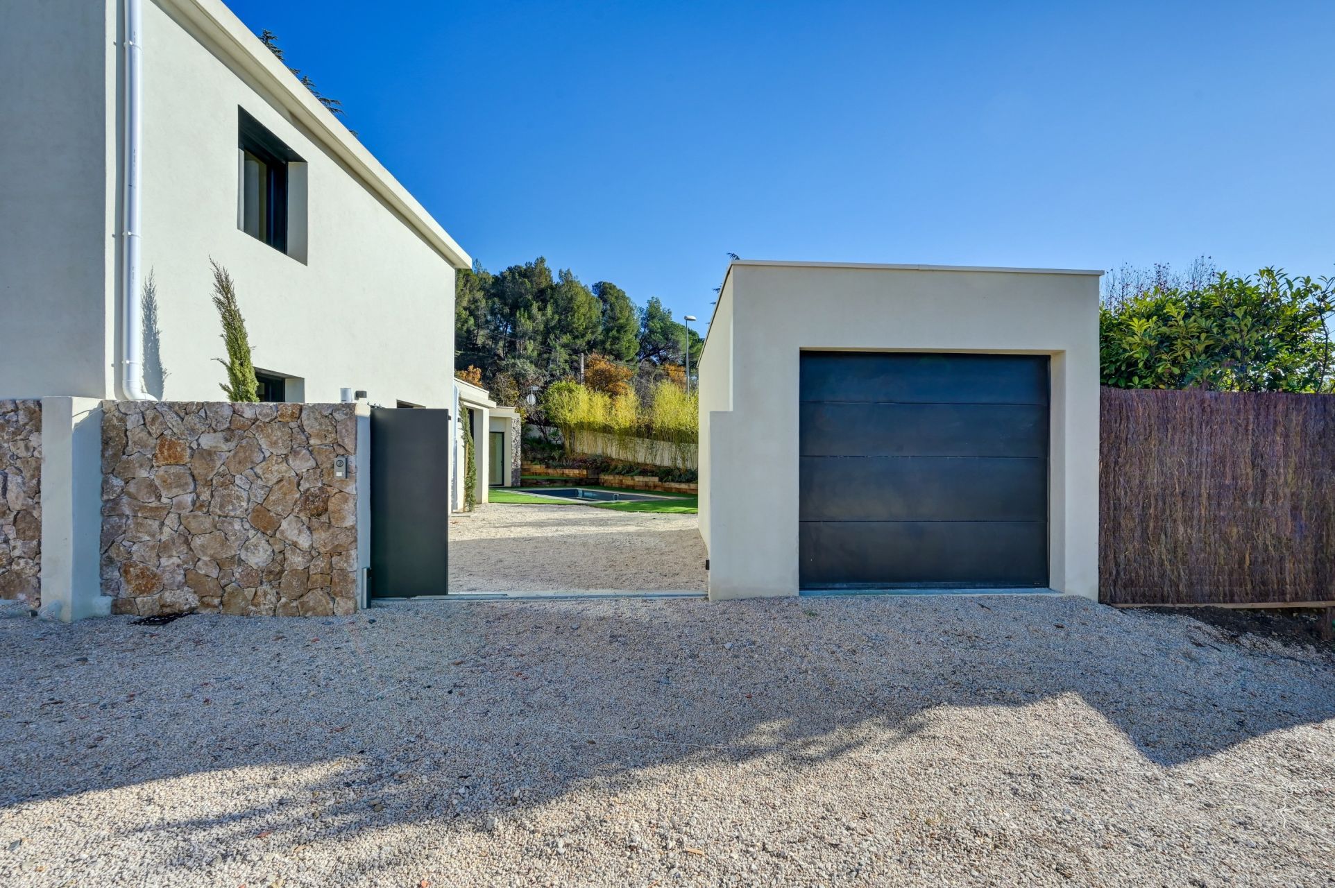 luxury house 4 Rooms for sale on AIX EN PROVENCE (13100)