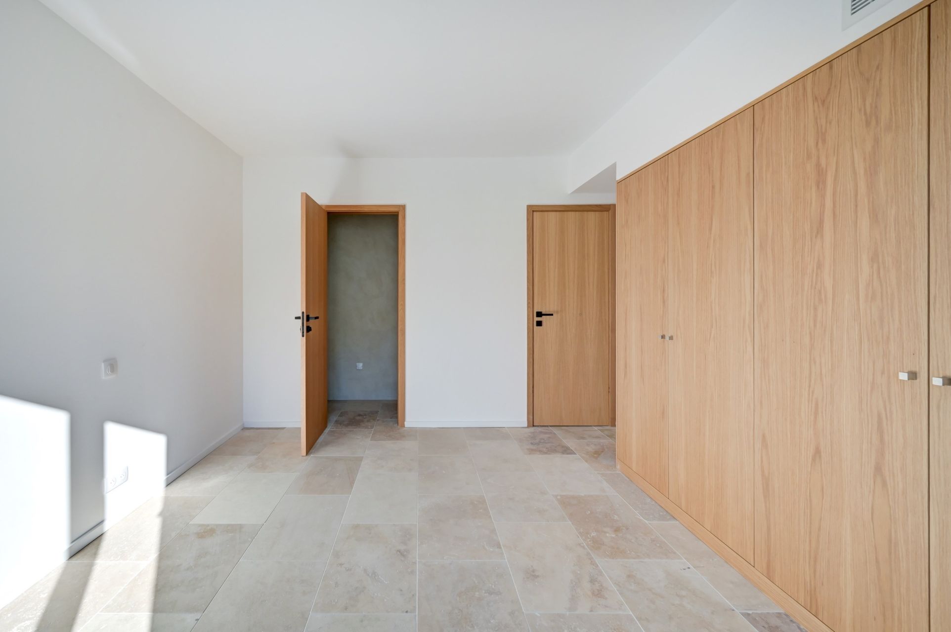 luxury house 4 Rooms for sale on AIX EN PROVENCE (13100)