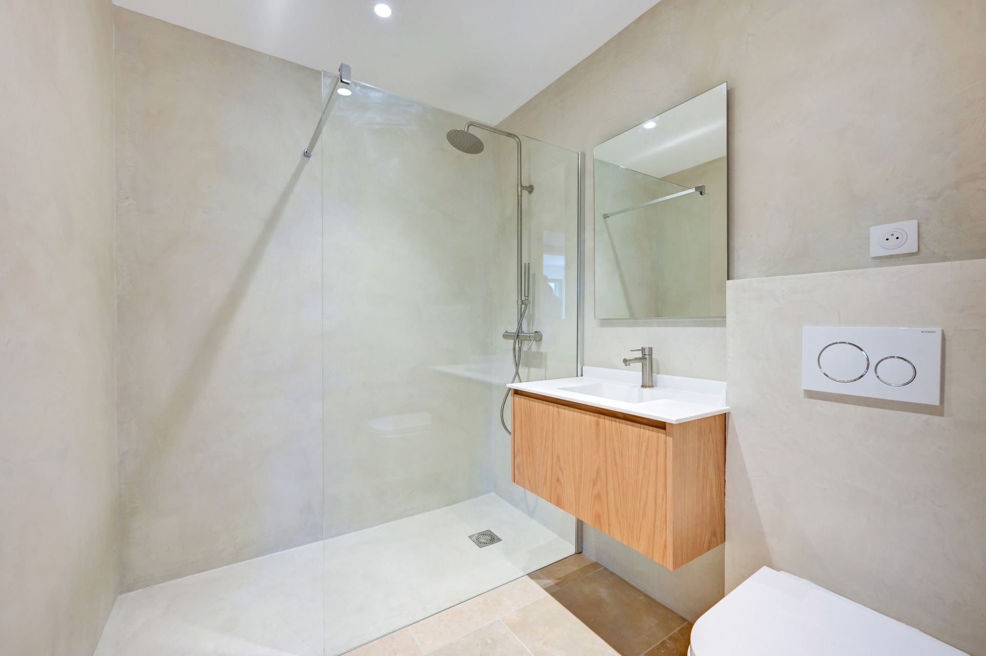 luxury house 4 Rooms for sale on AIX EN PROVENCE (13100)