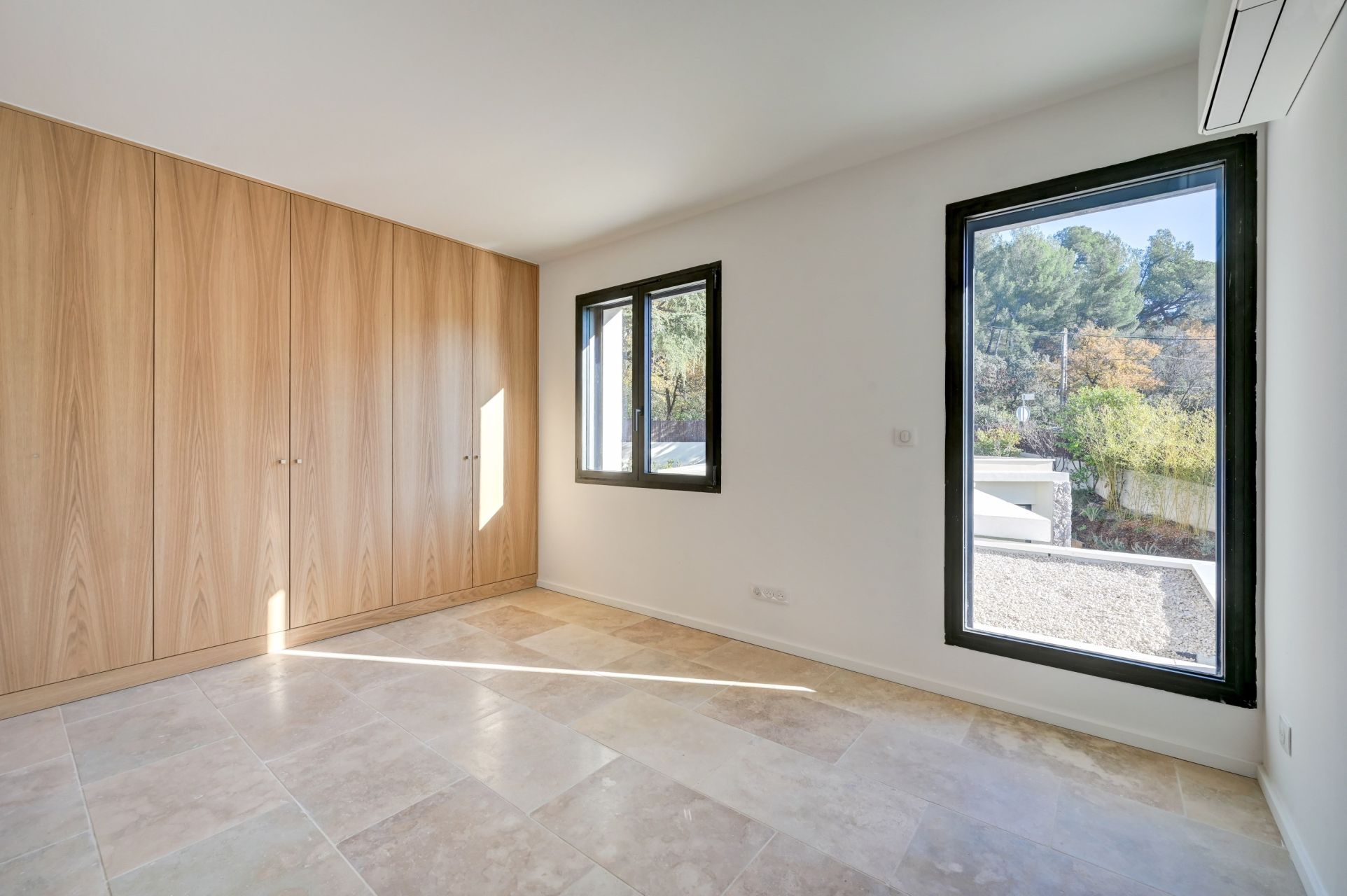 luxury house 4 Rooms for sale on AIX EN PROVENCE (13100)