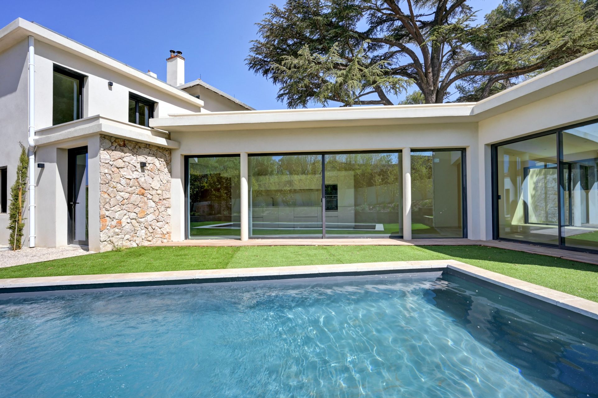 luxury house 4 Rooms for sale on AIX EN PROVENCE (13100)