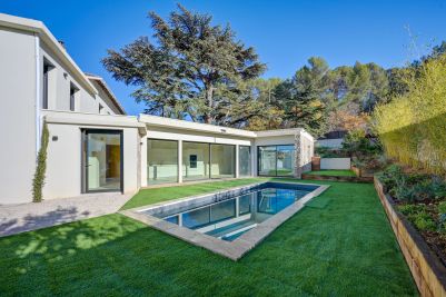 Sale Luxury house Aix-en-Provence 4 Rooms 156 m²