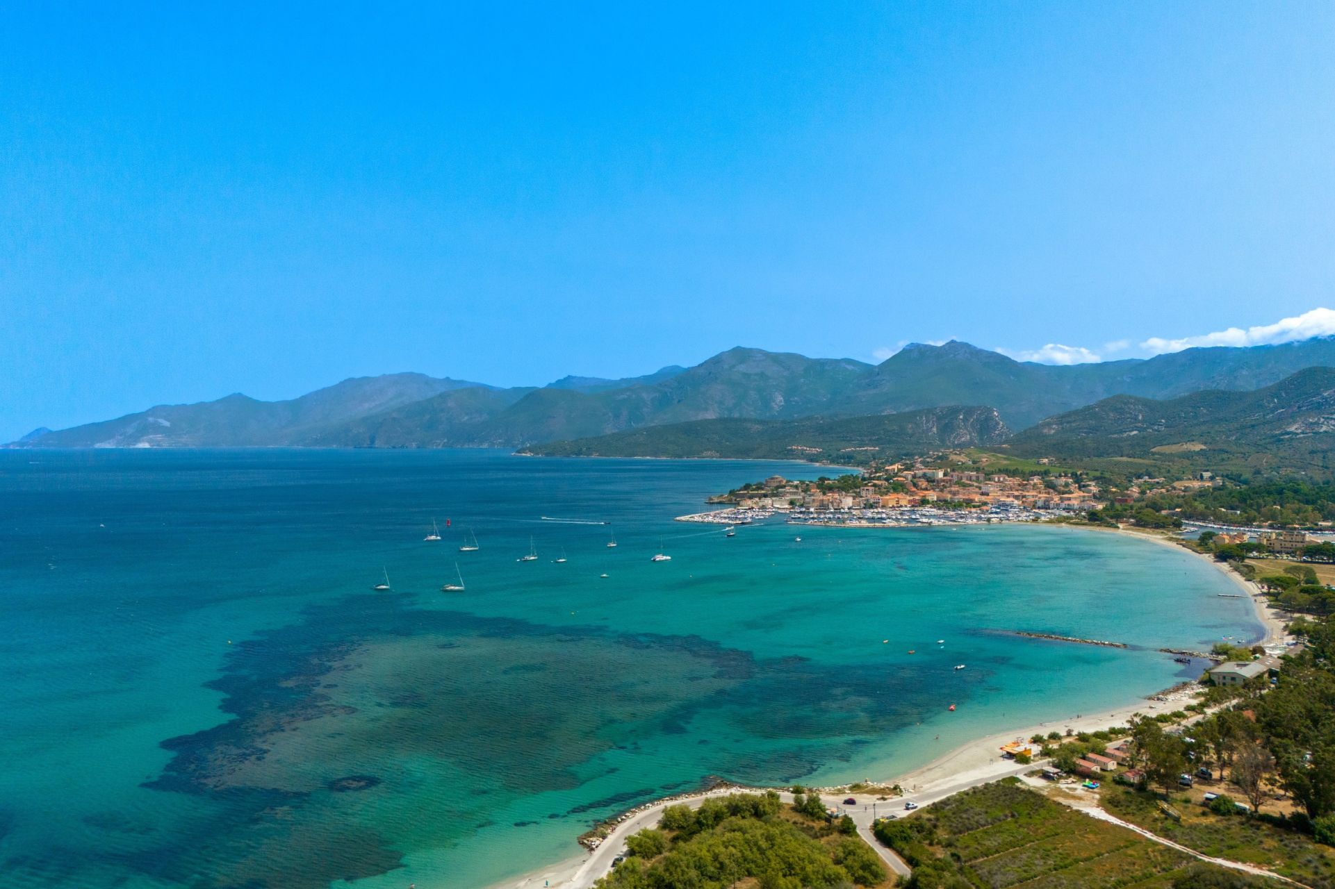 luxury house 8 Rooms for seasonal rent on ST FLORENT (20217)