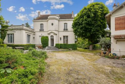 Vente Hôtel particulier La Celle-Saint-Cloud 10 Pièces 545 m²