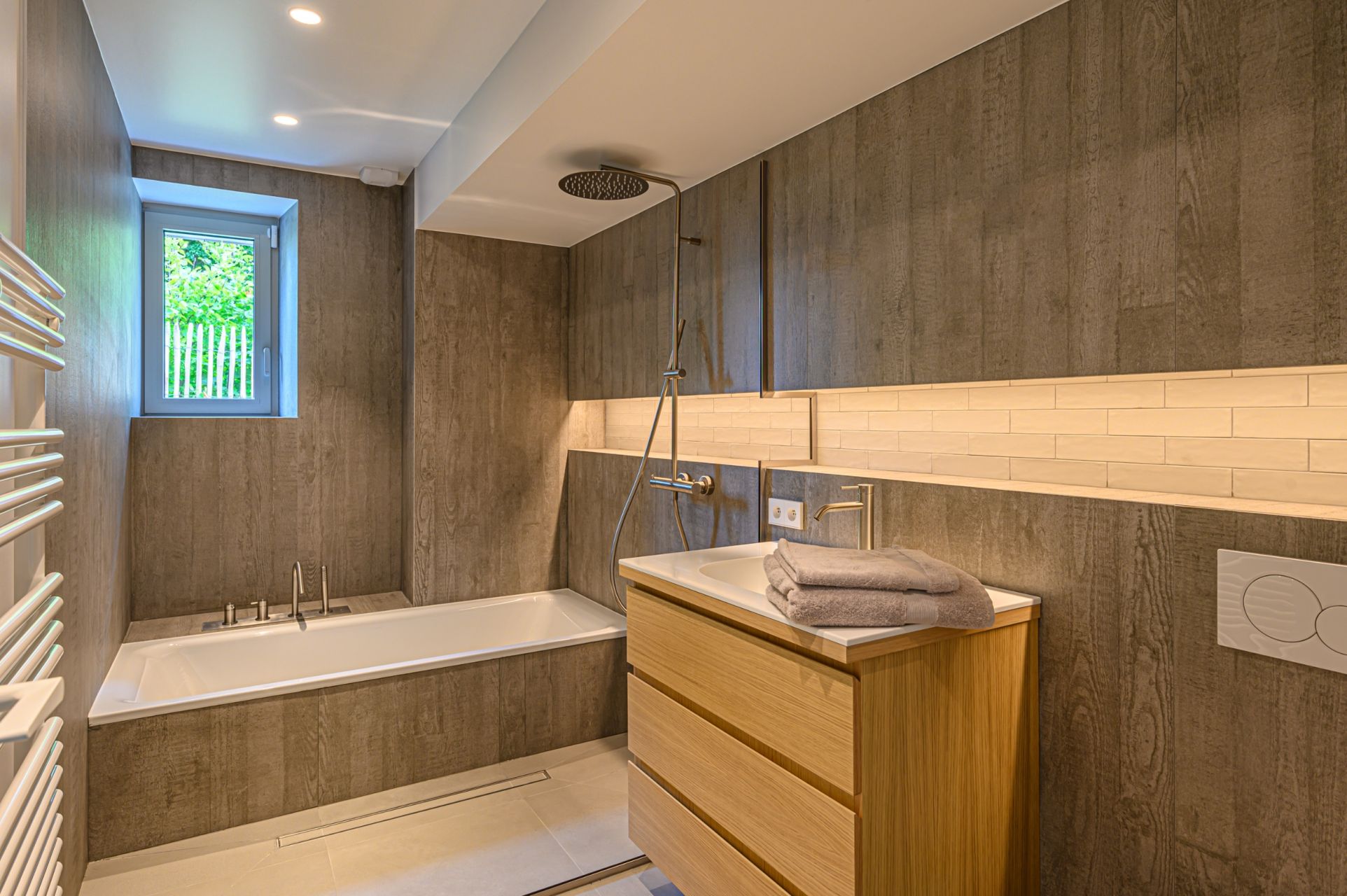 luxury house 8 Rooms for seasonal rent on LA TRINITE SUR MER (56470)