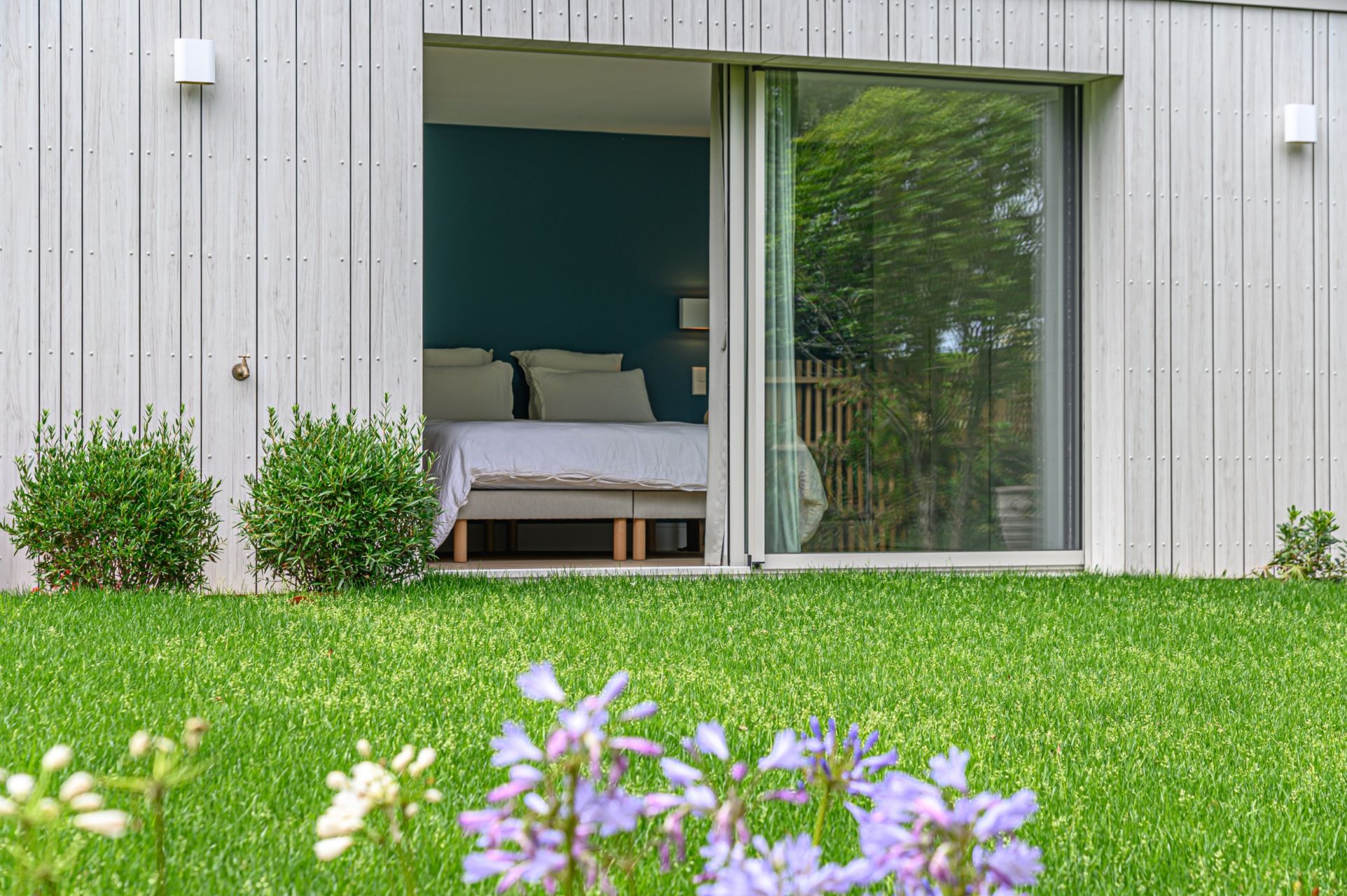 luxury house 8 Rooms for seasonal rent on LA TRINITE SUR MER (56470)