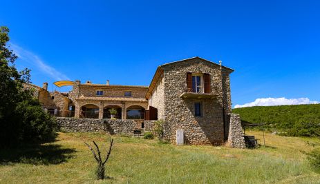 Sale Luxury house Simiane-la-Rotonde 20&nbsp;Rooms 522&nbsp;m²