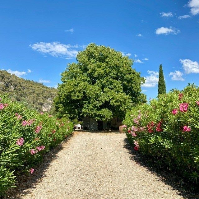 luxury villa 8 Rooms for sale on SALERNES (83690)