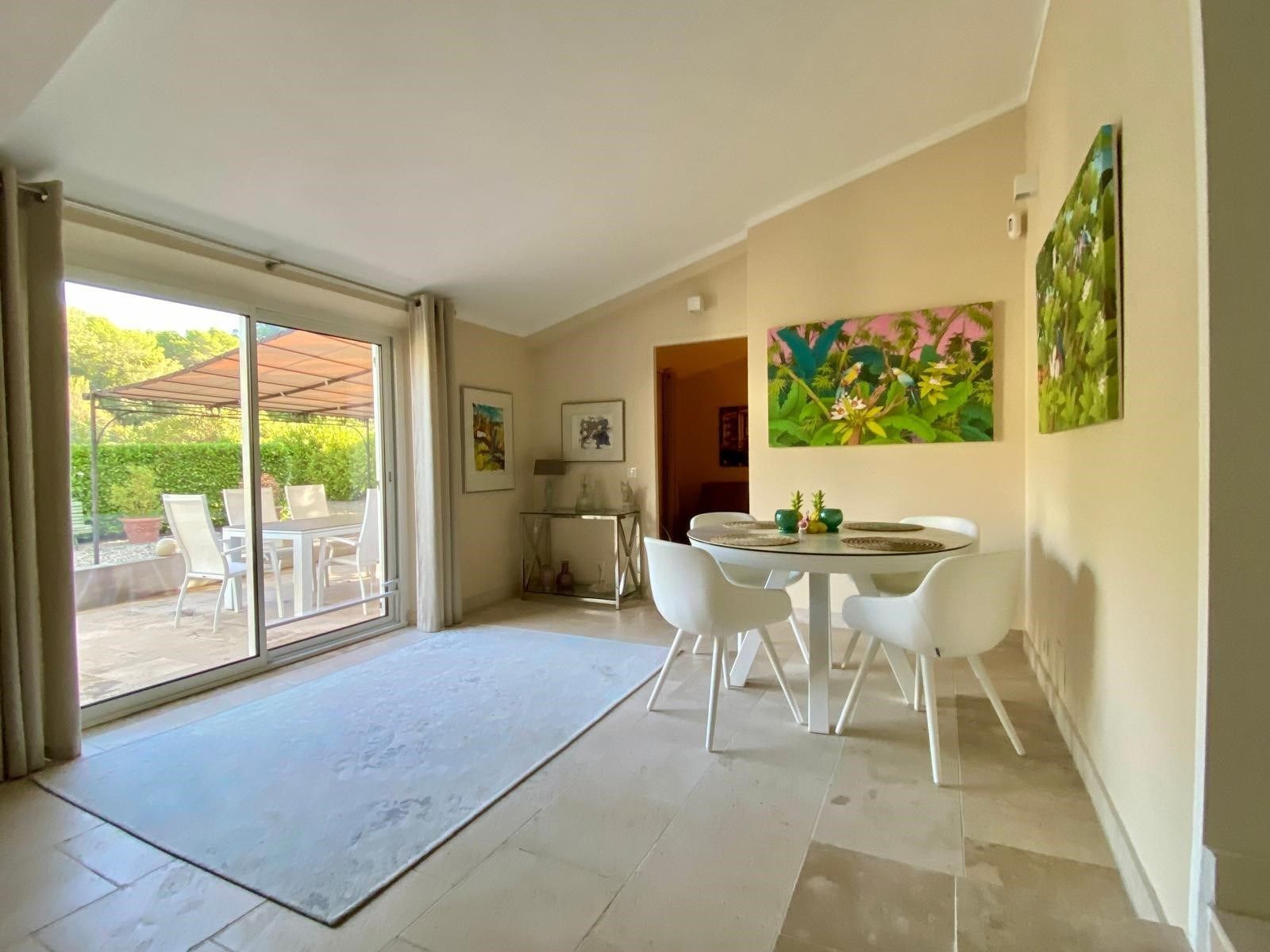 luxury villa 8 Rooms for sale on SALERNES (83690)