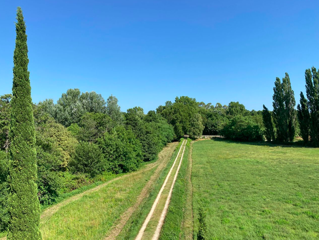 castle 8 Rooms for sale on UZES (30700)