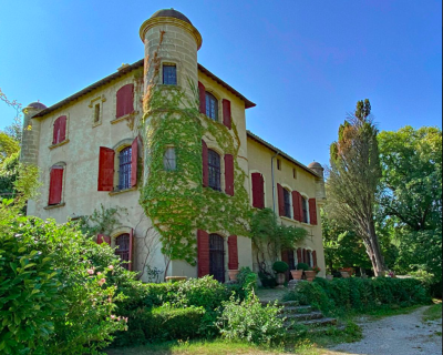 Sale Castle Uzès 8 Rooms 300 m²