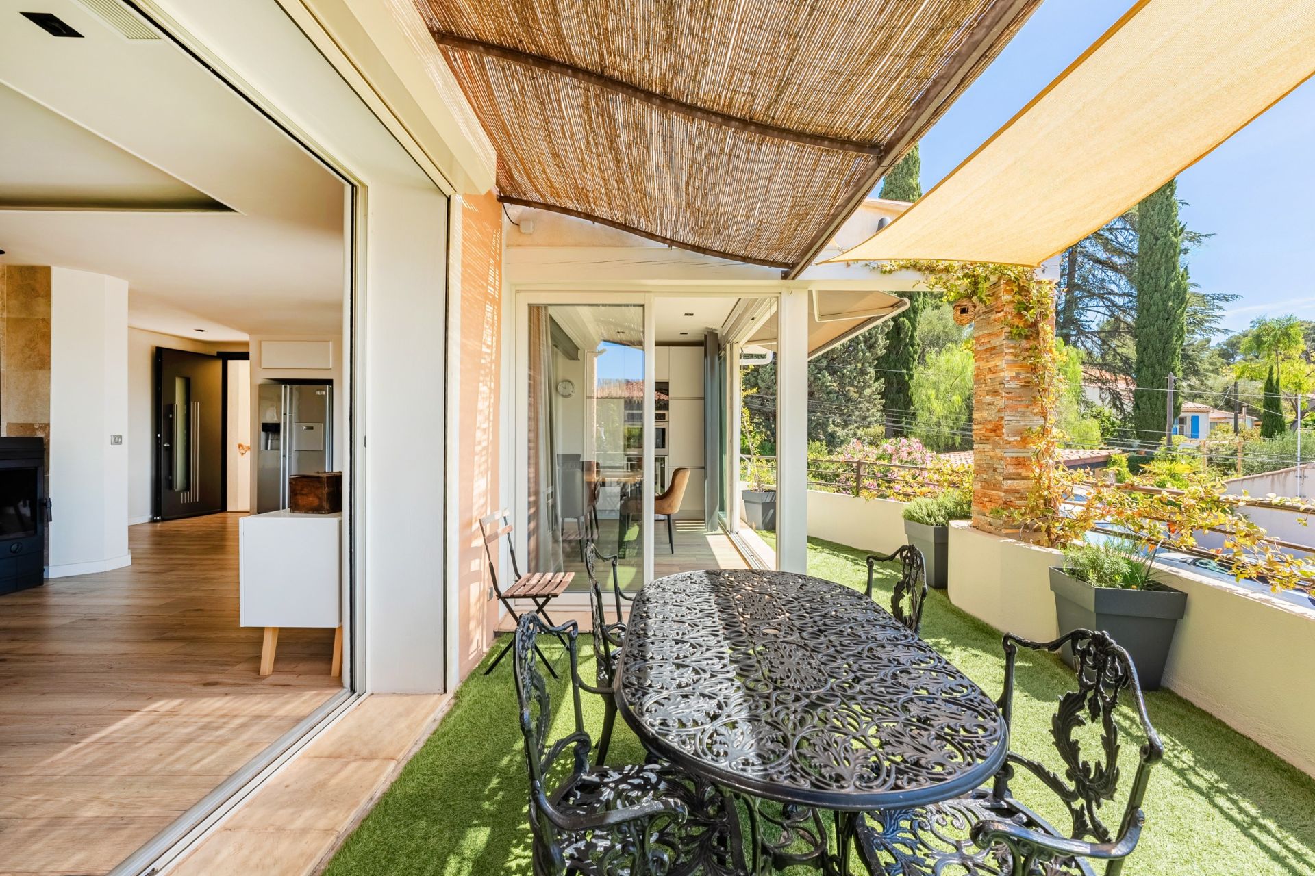 luxury apartment 3 Rooms for sale on LA CIOTAT (13600)