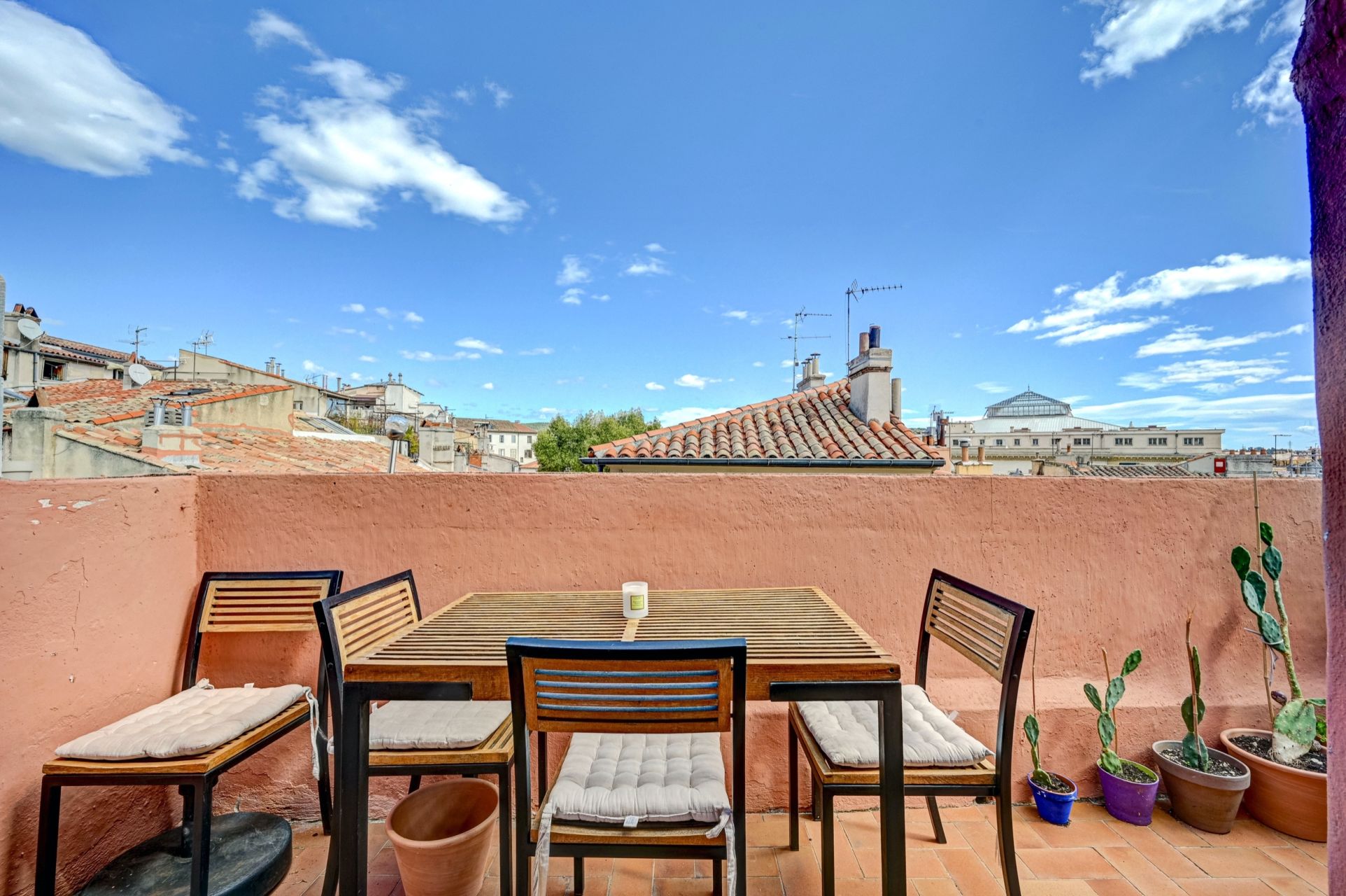 luxury apartment 3 Rooms for sale on AIX EN PROVENCE (13100)