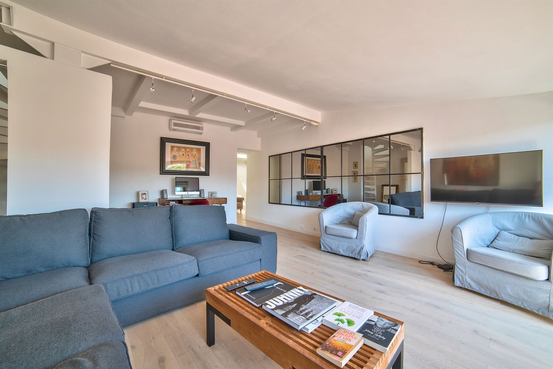 luxury apartment 3 Rooms for sale on AIX EN PROVENCE (13100)
