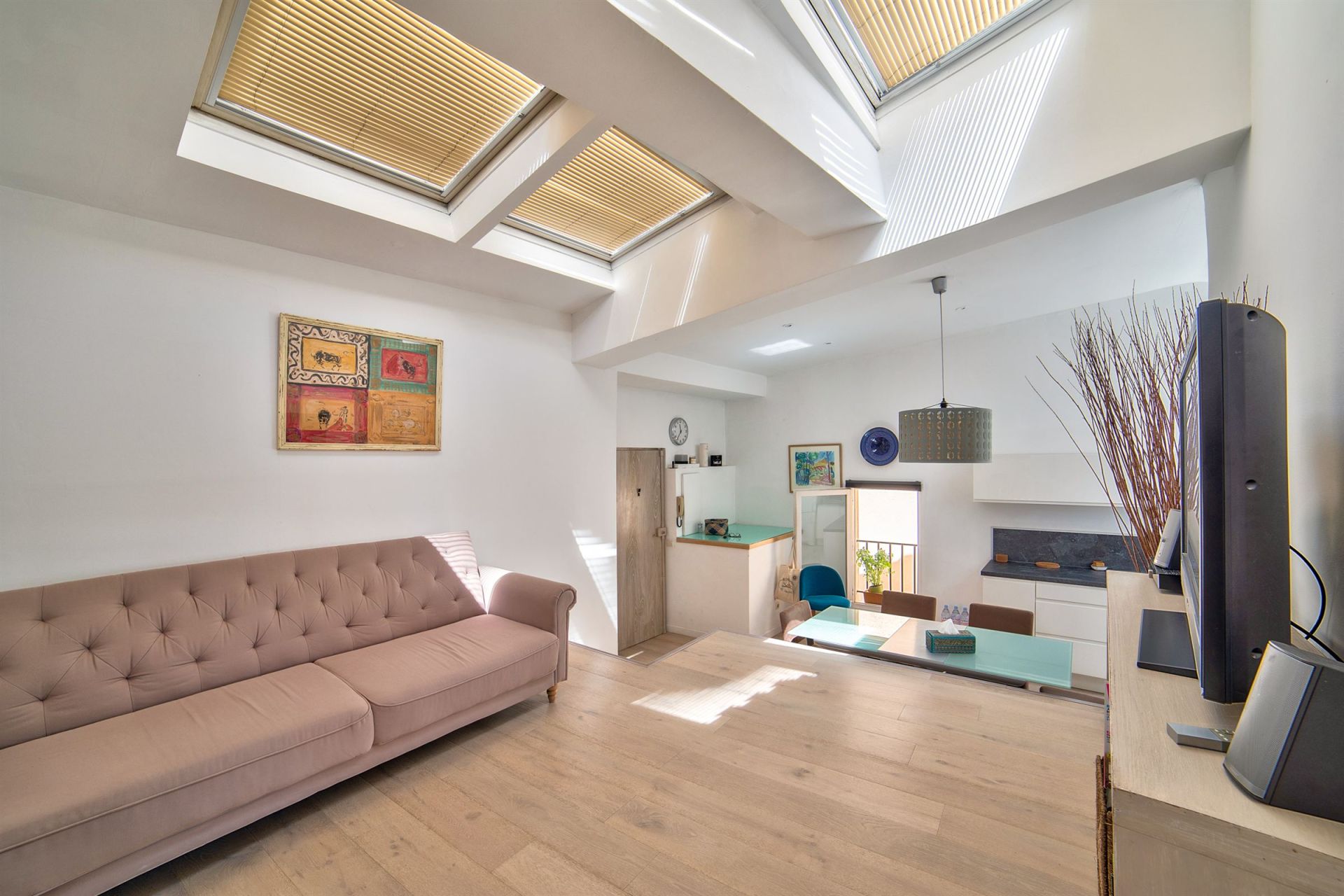 luxury apartment 3 Rooms for sale on AIX EN PROVENCE (13100)