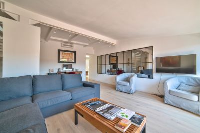 Sale Luxury apartment Aix-en-Provence 3&nbsp;Rooms 121&nbsp;m²