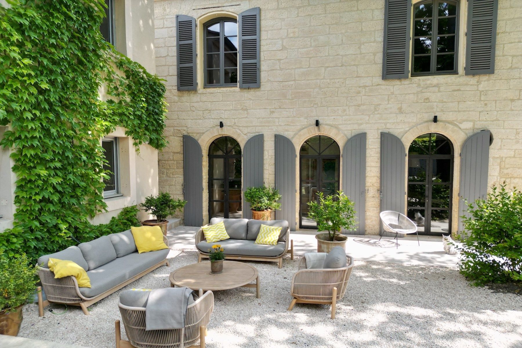 mas 10 Rooms for sale on UZES (30700)