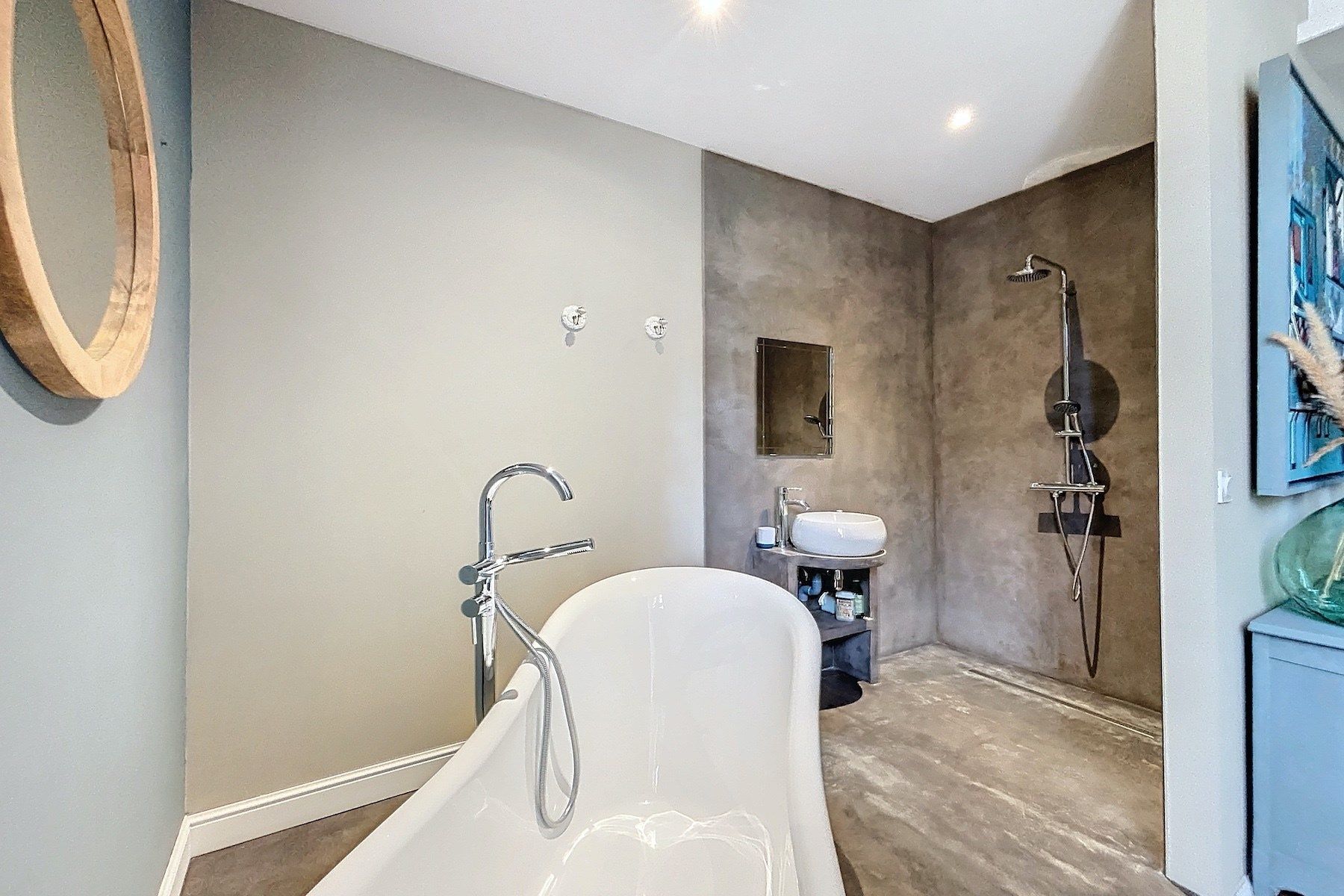 mas 10 Rooms for sale on UZES (30700)