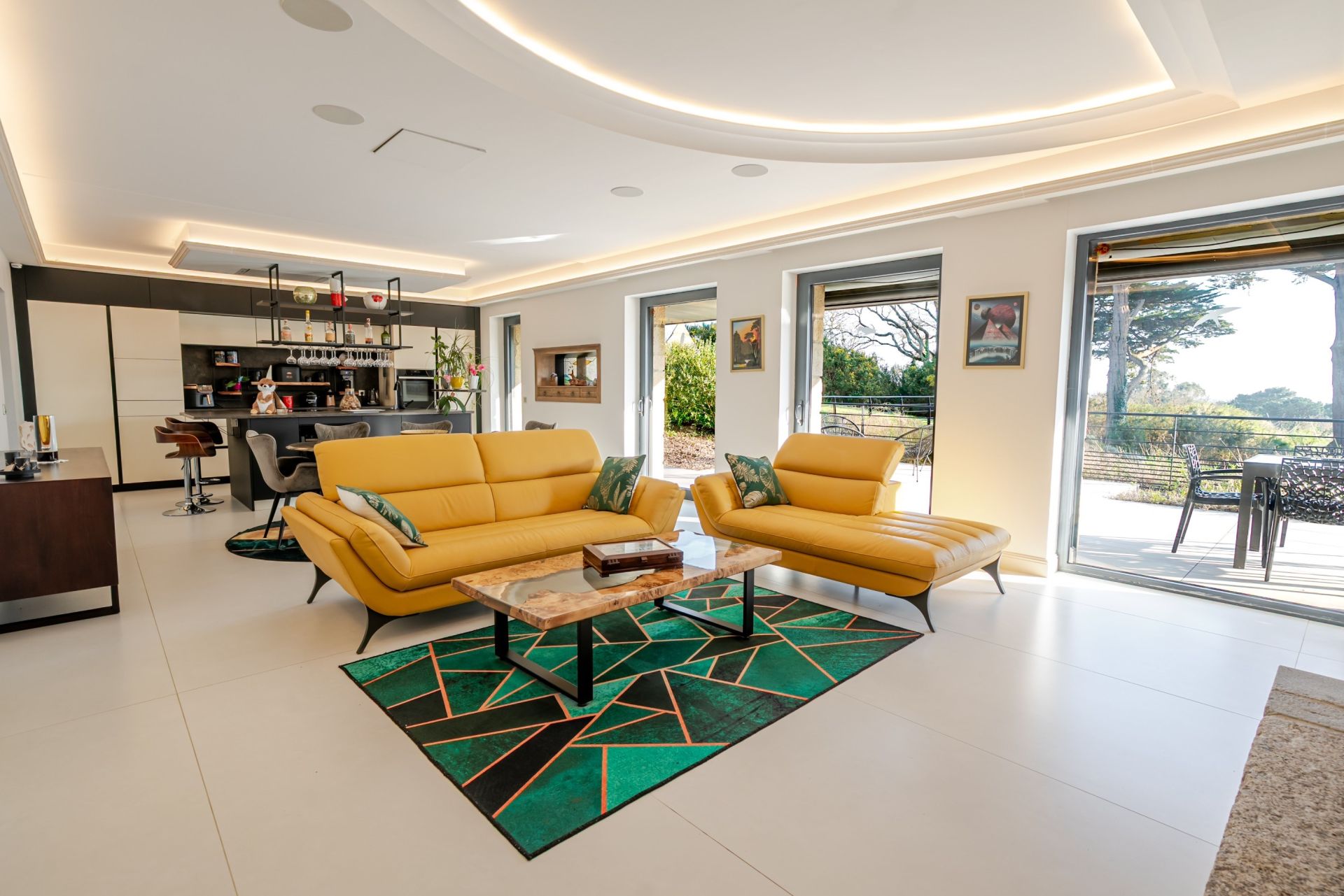 luxury house 19 Rooms for sale on GUIDEL (56520)