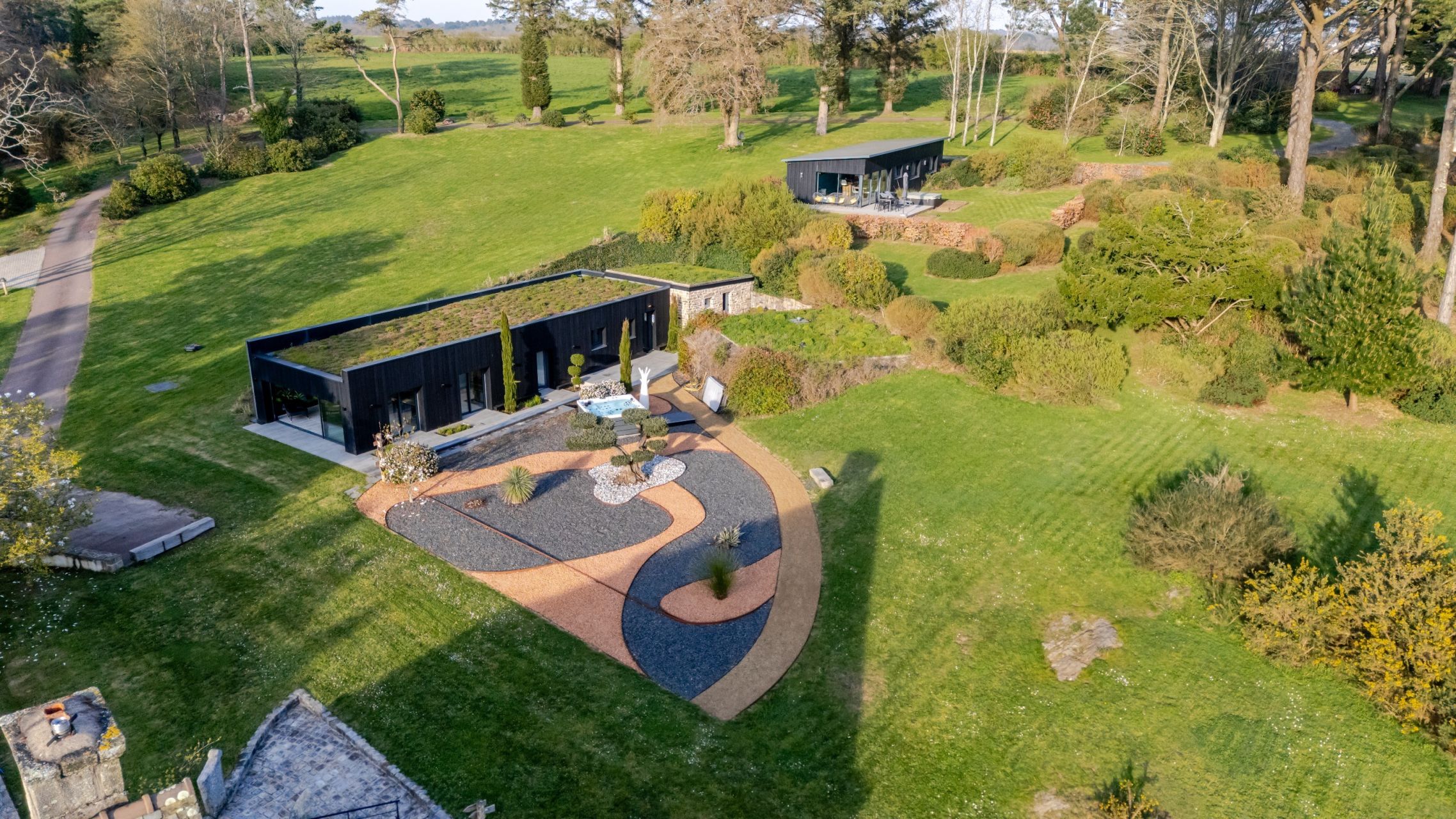 luxury house 19 Rooms for sale on GUIDEL (56520)