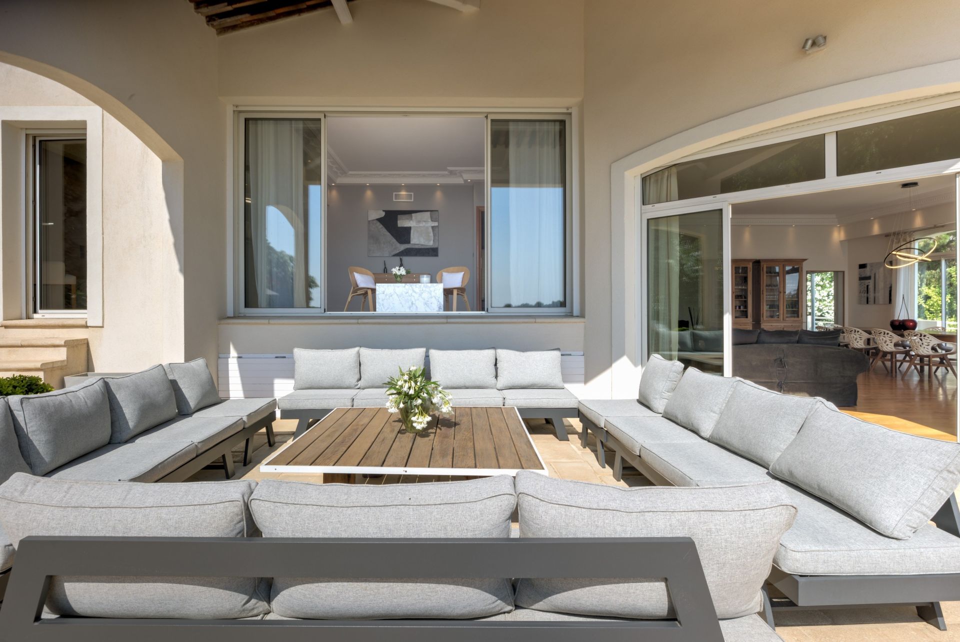 luxury villa 10 Rooms for sale on CANNES (06400)