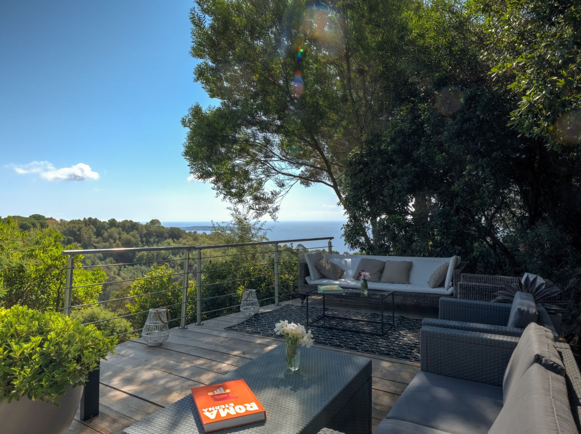 luxury villa 10 Rooms for sale on CANNES (06400)