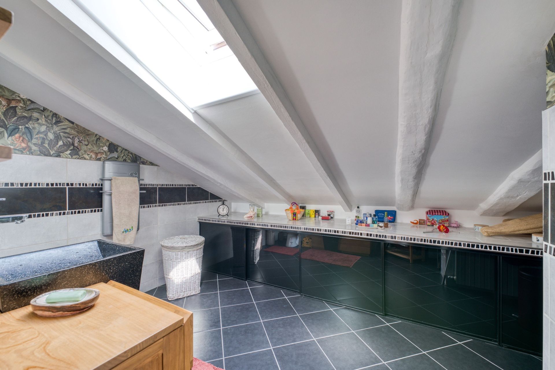 luxury property 12 Rooms for sale on LA GRIPPERIE ST SYMPHORIEN (17620)