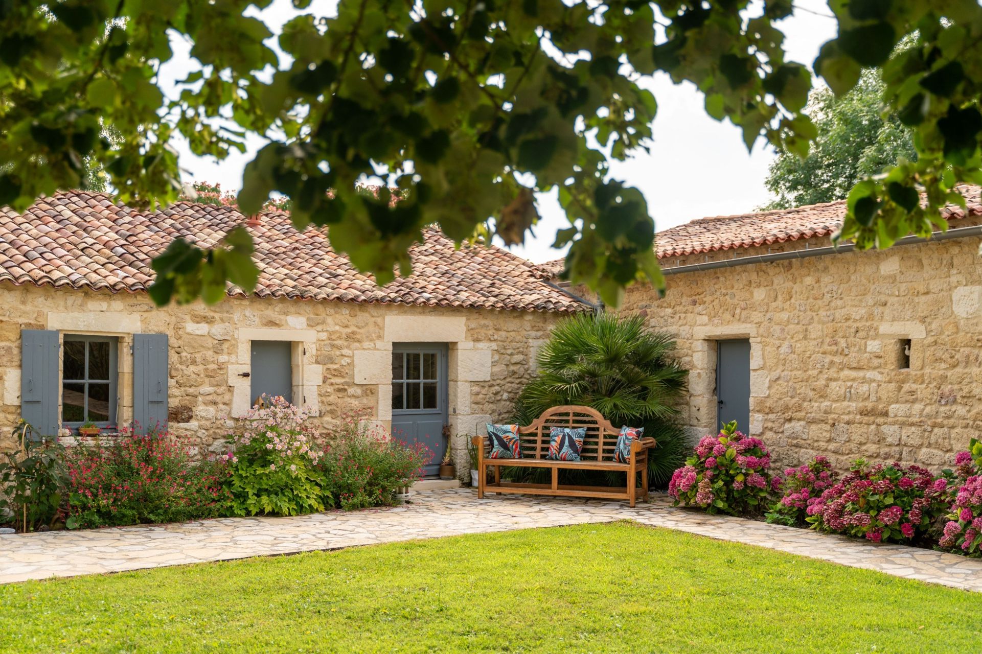luxury property 12 Rooms for sale on LA GRIPPERIE ST SYMPHORIEN (17620)