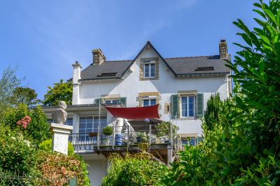 Sale Luxury house Rochefort-en-Terre 11 Rooms 230 m²
