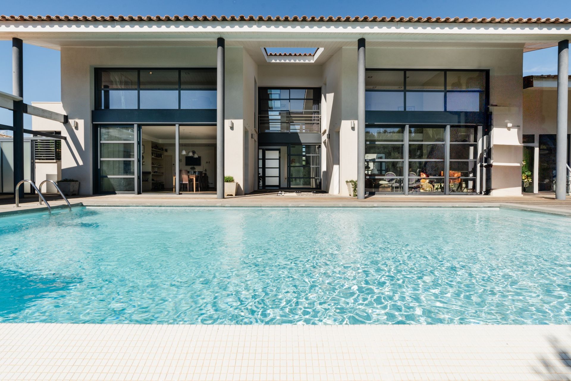 luxury house 9 Rooms for sale on NARBONNE (11100)